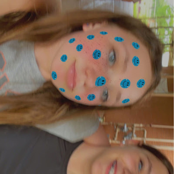 Meet your Posher, Emmalee - Picture 1 of 2